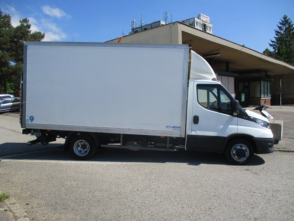 Iveco Daily 35C16 3.0 - Фургон с закрытым кузовом: фото 4 Iveco Daily 35C16 3.0 - Фургон с закрытым кузовом: фото 4