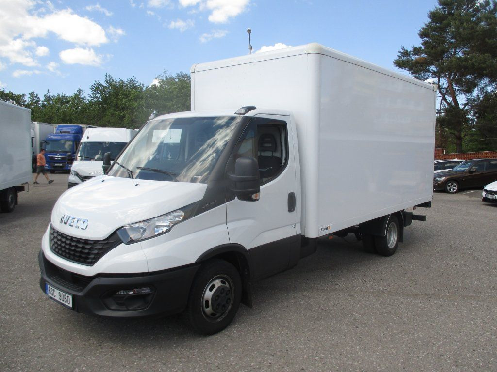 Iveco Daily 35C16 - Фургон с закрытым кузовом: фото 1 Iveco Daily 35C16 - Фургон с закрытым кузовом: фото 1
