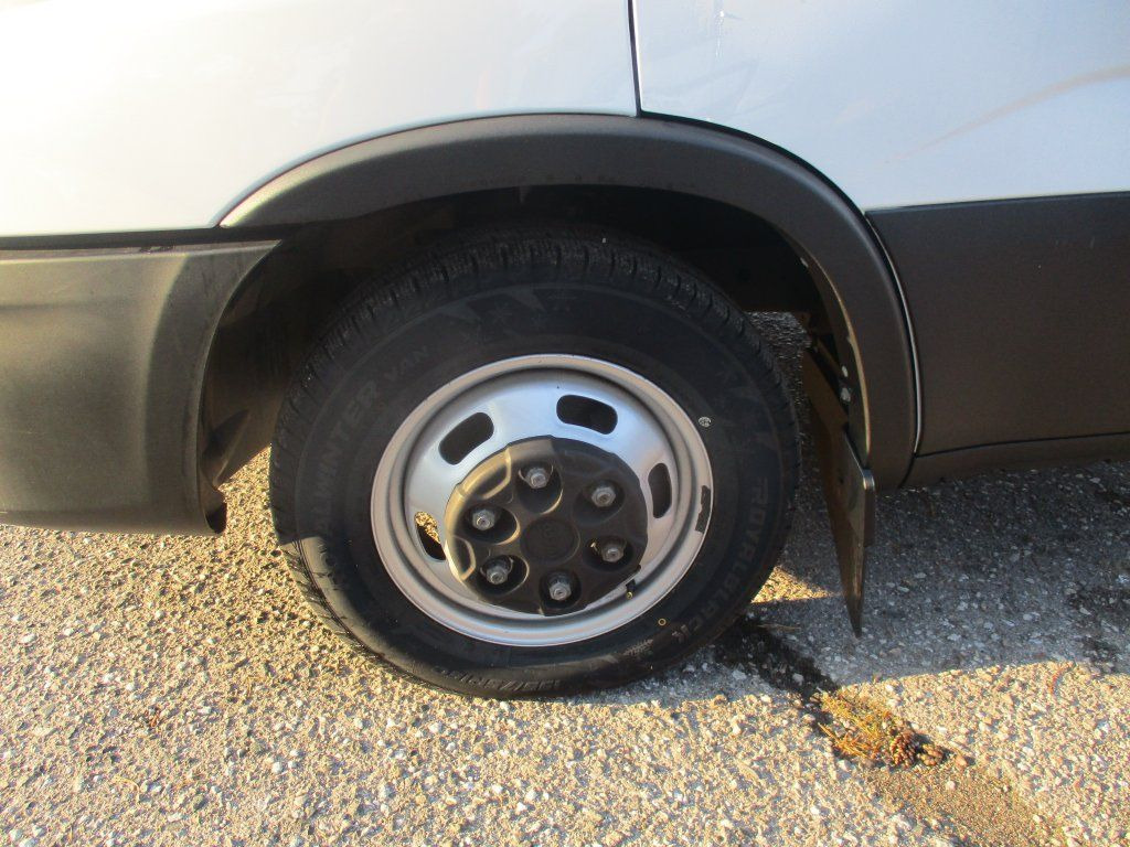 Iveco Daily 35C16 - Фургон с закрытым кузовом: фото 2 Iveco Daily 35C16 - Фургон с закрытым кузовом: фото 2