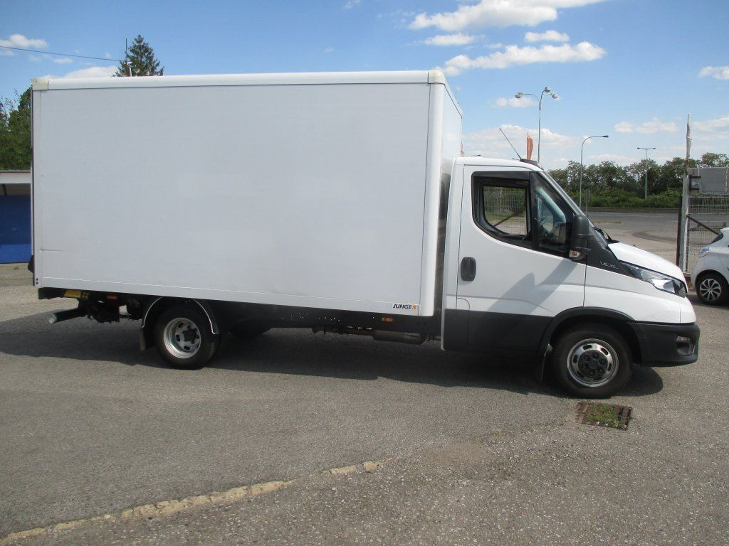 Iveco Daily 35C16 - Фургон с закрытым кузовом: фото 4 Iveco Daily 35C16 - Фургон с закрытым кузовом: фото 4