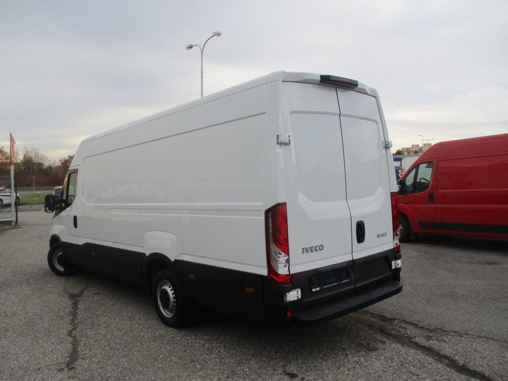 Iveco Daily 35S16 - Цельнометаллический фургон: фото 4 Iveco Daily 35S16 - Цельнометаллический фургон: фото 4