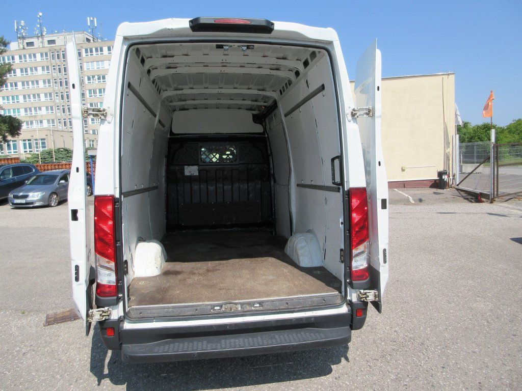 Iveco Daily 35S16 - Цельнометаллический фургон: фото 4 Iveco Daily 35S16 - Цельнометаллический фургон: фото 4