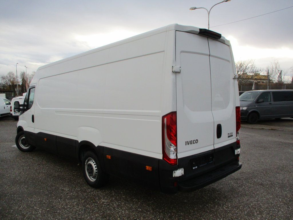 Iveco Daily 35S16 Hi Matic - Цельнометаллический фургон: фото 4 Iveco Daily 35S16 Hi Matic - Цельнометаллический фургон: фото 4