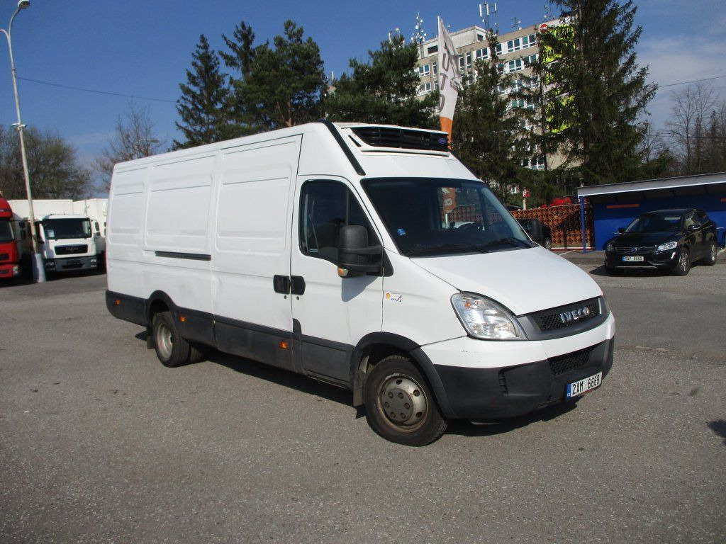 Iveco Daily 50C15 Carrier 350 - Фургон-рефрижератор: фото 1 Iveco Daily 50C15 Carrier 350 - Фургон-рефрижератор: фото 1