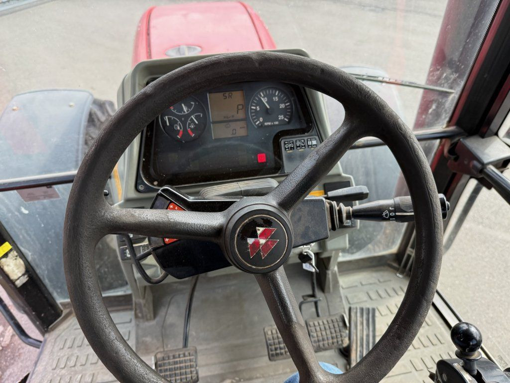 Трактор Massey Ferguson MF8260: фото 16