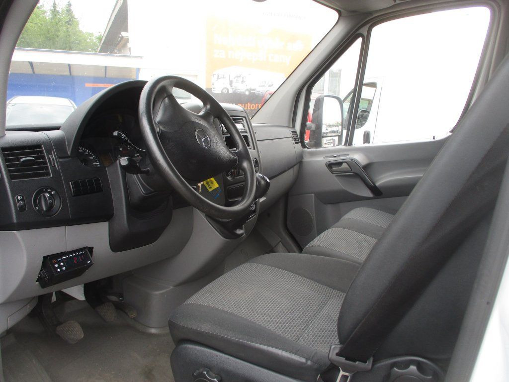 Фургон-рефрижератор Mercedes-Benz Sprinter 516 CDI: фото 8