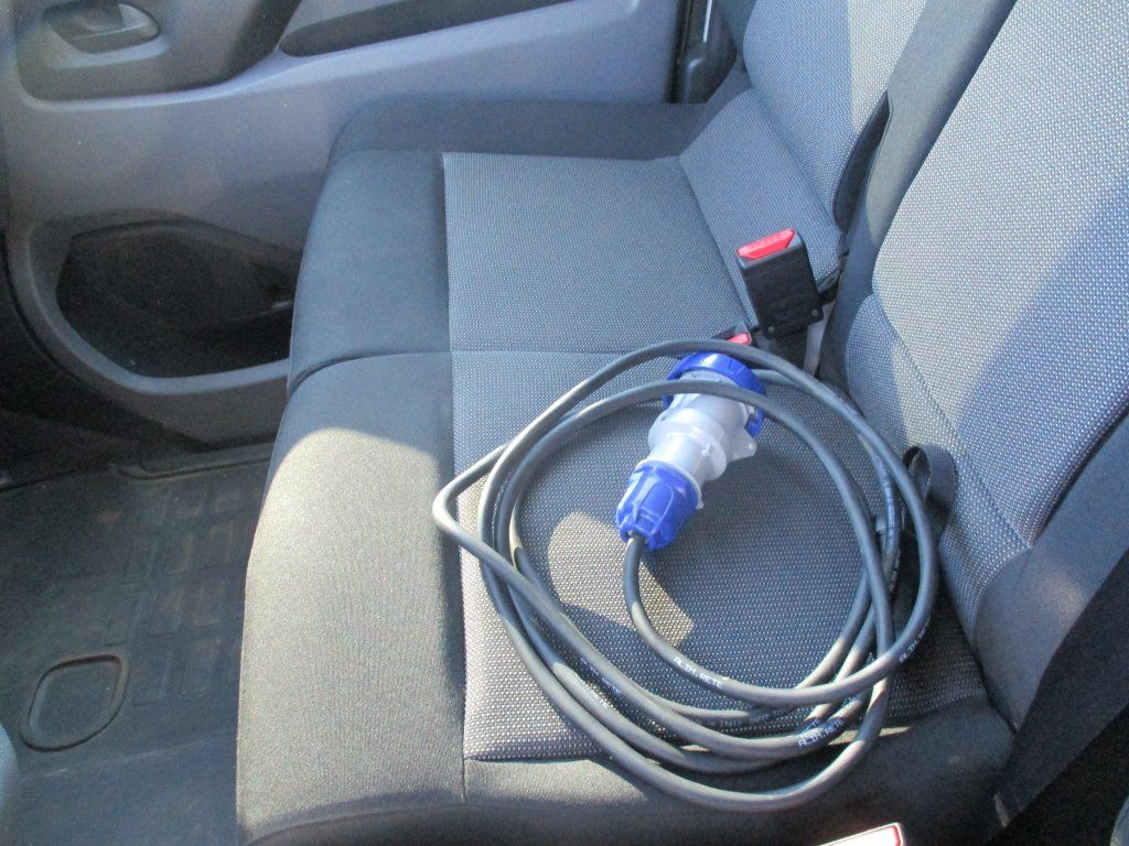 Легковой фургон Peugeot Expert L2H1, Izotherm: фото 15