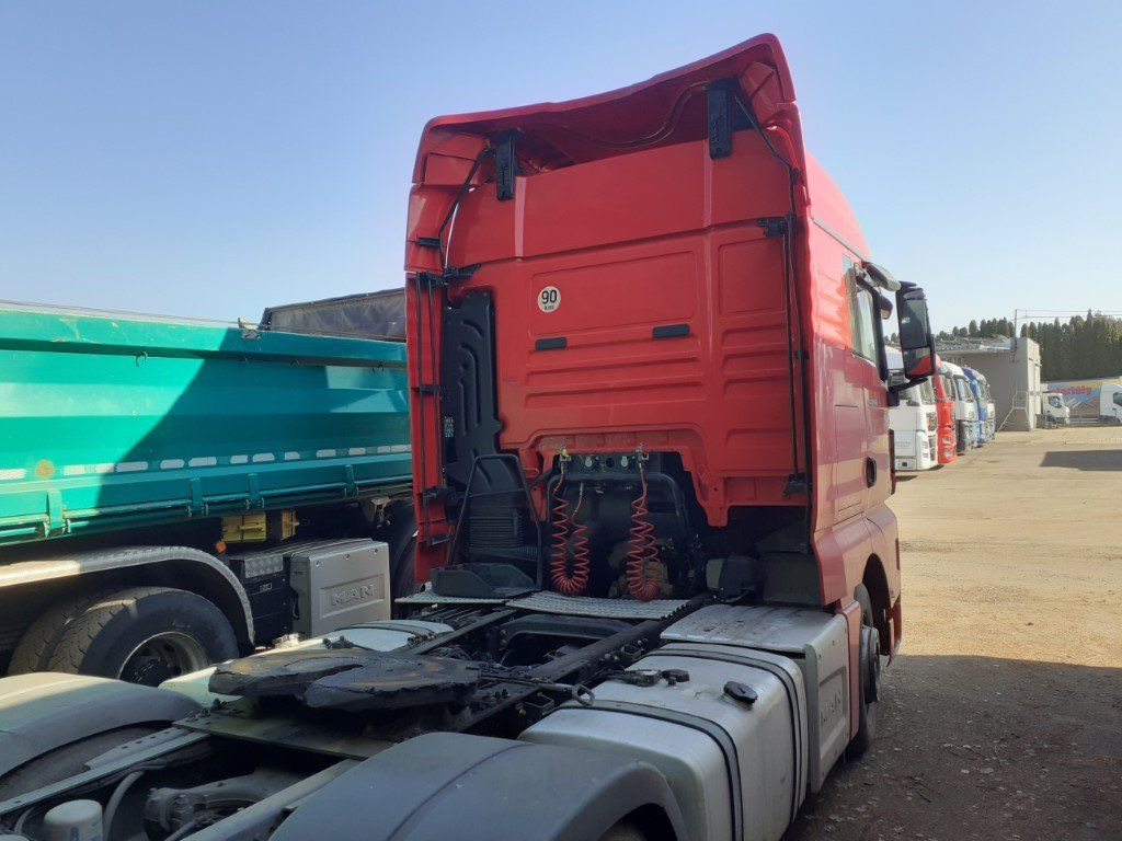 MAN TGX18.460 XLX Motorschaden/engine damage - Тягач: фото 4 MAN TGX18.460 XLX Motorschaden/engine damage - Тягач: фото 4