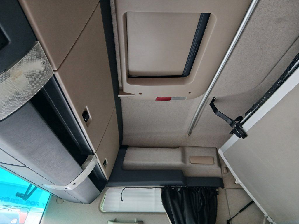 Тягач MAN TGX18.500 XXL EURO 6 MEGA/lowdeck: фото 18