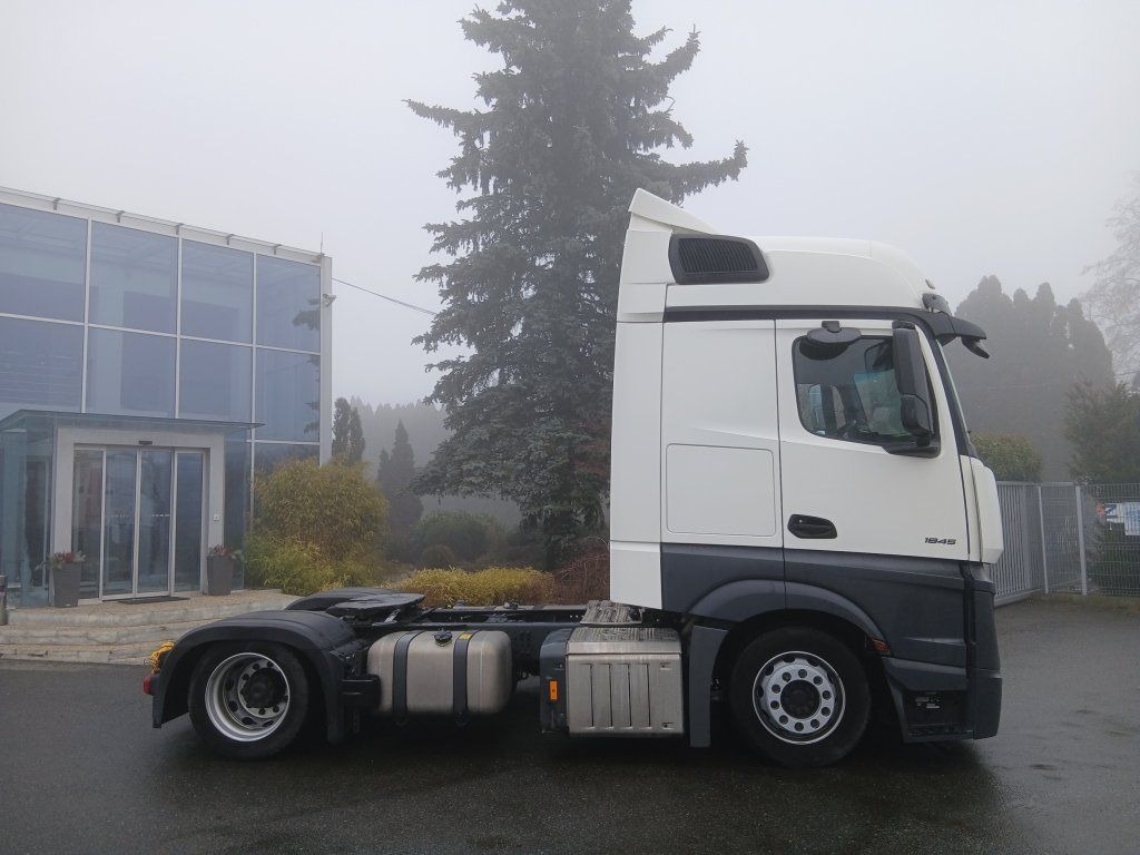 Mercedes-Benz 1845 Actros MEGA/lowdeck - Тягач: фото 4 Mercedes-Benz 1845 Actros MEGA/lowdeck - Тягач: фото 4