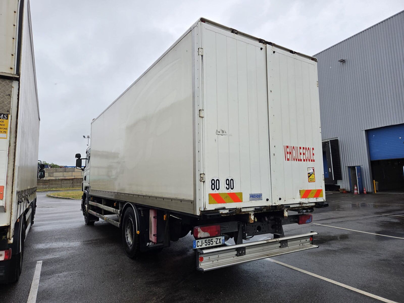 Scania R360 - Грузовик с закрытым кузовом: фото 2 Scania R360 - Грузовик с закрытым кузовом: фото 2