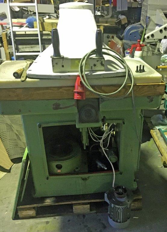 Atlas Hydraulic Swing Arm Punching Machine - Печатное оборудование: фото 5 Atlas Hydraulic Swing Arm Punching Machine - Печатное оборудование: фото 5