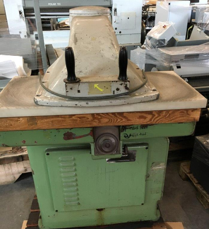 Atlas Hydraulic Swing Arm Punching Machine - Печатное оборудование: фото 1 Atlas Hydraulic Swing Arm Punching Machine - Печатное оборудование: фото 1