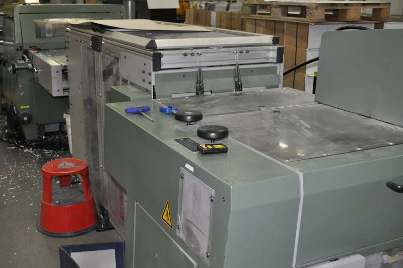 High Speed saddlestitcher Müller Martini Prima Amrys Year 2000 в лизинг High Speed saddlestitcher Müller Martini Prima Amrys Year 2000: фото 11 High Speed saddlestitcher Müller Martini Prima Amrys Year 2000 в лизинг High Speed saddlestitcher Müller Martini Prima Amrys Year 2000: фото 11