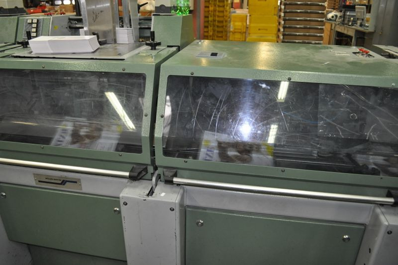 High Speed saddlestitcher Müller Martini Prima Amrys Year 2000 в лизинг High Speed saddlestitcher Müller Martini Prima Amrys Year 2000: фото 15 High Speed saddlestitcher Müller Martini Prima Amrys Year 2000 в лизинг High Speed saddlestitcher Müller Martini Prima Amrys Year 2000: фото 15