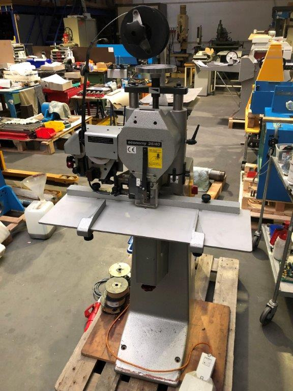 Hohner Economy 25/40 Single Head Wire Stitching Machine - Печатное оборудование: фото 1 Hohner Economy 25/40 Single Head Wire Stitching Machine - Печатное оборудование: фото 1
