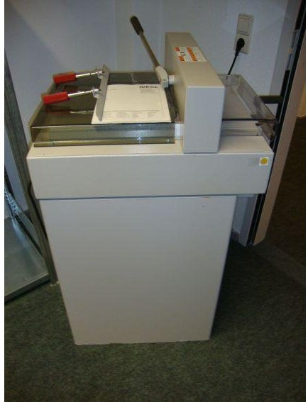 Stack cutter Ideal 3915-95 - Condition like new - Бумагорезательная машина: фото 4 Stack cutter Ideal 3915-95 - Condition like new - Бумагорезательная машина: фото 4