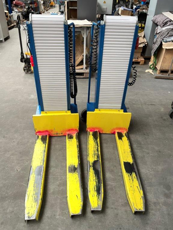 Two electric pallet lifters Butler 1200 - Тележка: фото 3 Two electric pallet lifters Butler 1200 - Тележка: фото 3