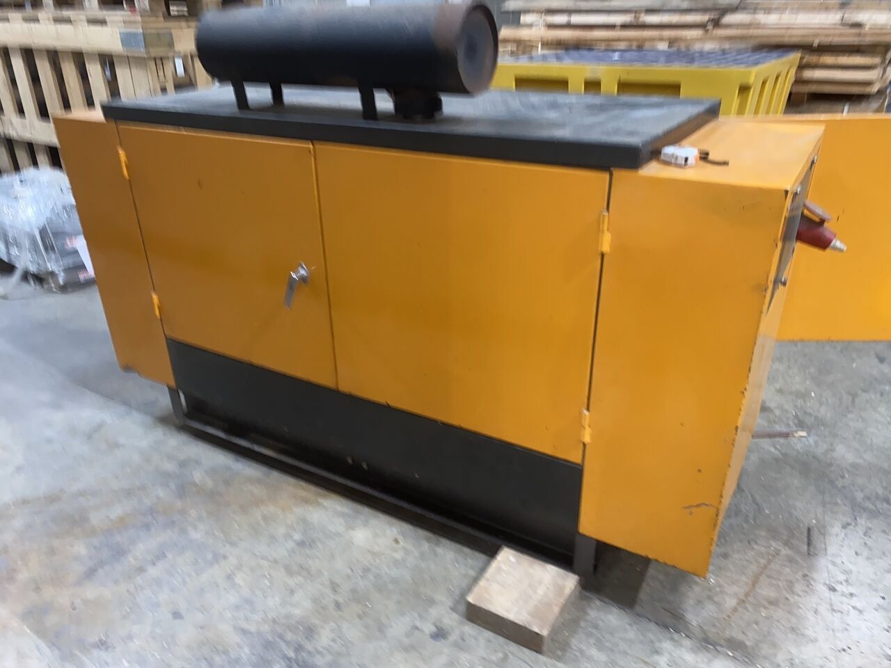 SDMO 20 kVa - Электрогенератор: фото 1 SDMO 20 kVa - Электрогенератор: фото 1