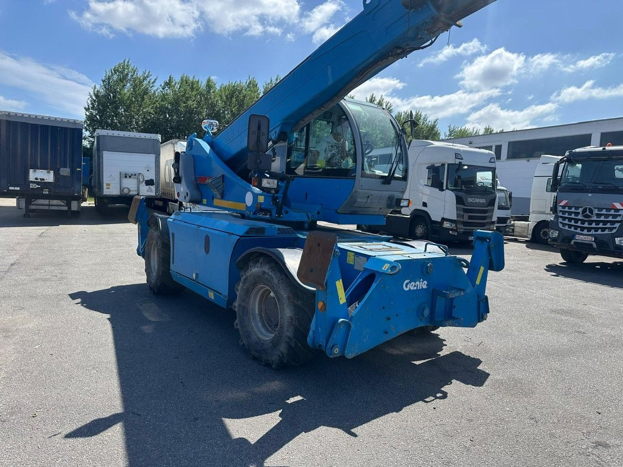 Genie Terex GTH 4018 SR/4x4/ ROTO - Грузовик с подъемником: фото 4 Genie Terex GTH 4018 SR/4x4/ ROTO - Грузовик с подъемником: фото 4