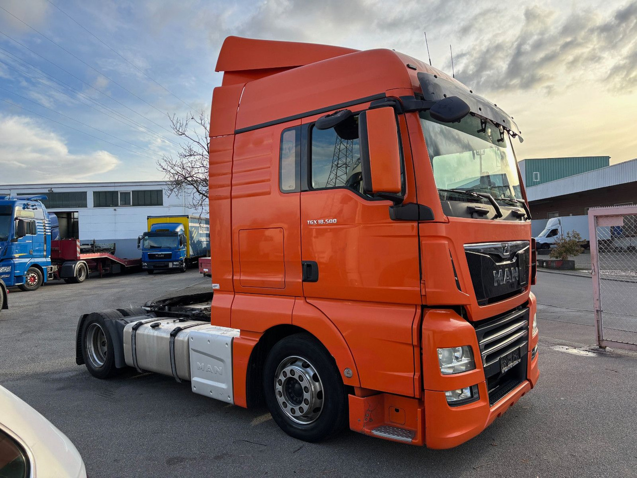 MAN TGX 18.500 XXL HUBSATTELLKUPLUNG - Тягач: фото 5 MAN TGX 18.500 XXL HUBSATTELLKUPLUNG - Тягач: фото 5