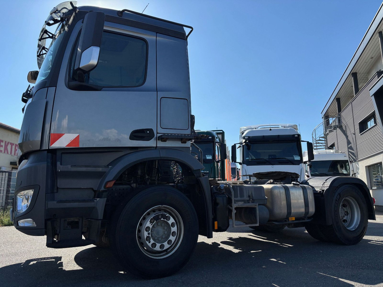 Mercedes-Benz Arocs 1842 Retarder/Kipphyd./Klima - Тягач: фото 5 Mercedes-Benz Arocs 1842 Retarder/Kipphyd./Klima - Тягач: фото 5