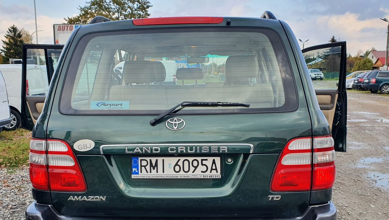 Toyota LAND CRUISER 100 4,2 TD KLIMA 7 OSOB - Внедорожник: фото 5 Toyota LAND CRUISER 100 4,2 TD KLIMA 7 OSOB - Внедорожник: фото 5