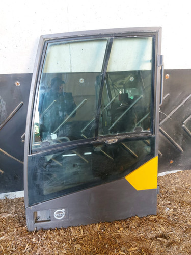 Excavator Door - Дверь и запчасти для Экскаваторов: фото 3 Excavator Door - Дверь и запчасти для Экскаваторов: фото 3