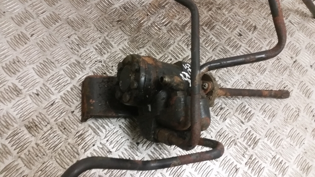 Case David Brown 94, 1210, 1215, 1694, 1594 Hydro Steering Orbital Unit K207419 - Рулевое управление для Тракторов: фото 2 Case David Brown 94, 1210, 1215, 1694, 1594 Hydro Steering Orbital Unit K207419 - Рулевое управление для Тракторов: фото 2