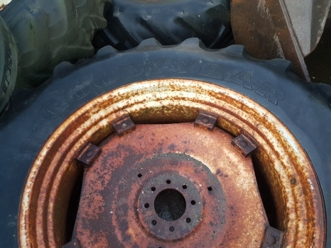 Case International Rear Wheel Complete 18.4r38 - Колесо для Тракторов: фото 2 Case International Rear Wheel Complete 18.4r38 - Колесо для Тракторов: фото 2