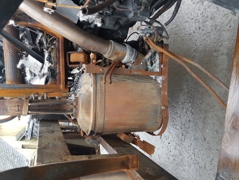 Case Maxxum 115, 125, 145 Steyr Profi 4115, 4125 Engine Exhaust Muffler 47828013 - Глушитель для Тракторов: фото 1 Case Maxxum 115, 125, 145 Steyr Profi 4115, 4125 Engine Exhaust Muffler 47828013 - Глушитель для Тракторов: фото 1