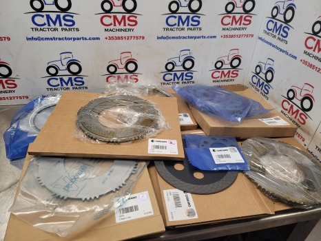 Claas Arion 640 Carraro 20.25 Si Front Axle Brake Plate Kit 64212, 0011469130 - Тормозной диск: фото 1 Claas Arion 640 Carraro 20.25 Si Front Axle Brake Plate Kit 64212, 0011469130 - Тормозной диск: фото 1
