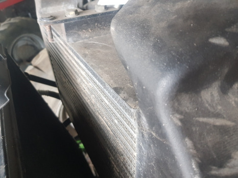 Deutz Agrotron M620, M610, M615, M600,ttv Intercooler 0.015.6910.2/20 - Радиатор: фото 3 Deutz Agrotron M620, M610, M615, M600,ttv Intercooler 0.015.6910.2/20 - Радиатор: фото 3