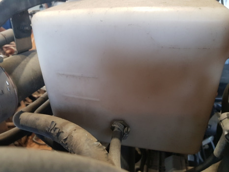 Deutz Fahr Agrotron M620, M600, Ttv610, Radiator Expansion Tank 0.015.4531.4/10 - Радиатор: фото 4 Deutz Fahr Agrotron M620, M600, Ttv610, Radiator Expansion Tank 0.015.4531.4/10 - Радиатор: фото 4