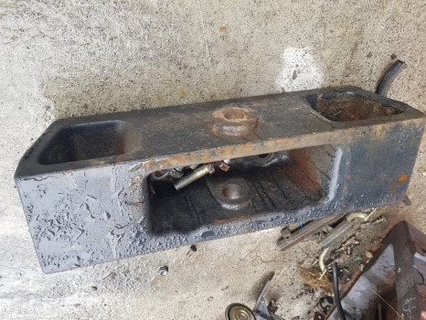 Противовес Ford 6635 Fiat L95 New Holland Tl100 Front Weight Carrier 5199414, 5172314: фото 6