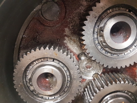 Ford John Deere Zf Apl325 6610 Front Planetary Gear Carrier E1nn1n045aa, L40041 - Трансмиссия для Тракторов: фото 4 Ford John Deere Zf Apl325 6610 Front Planetary Gear Carrier E1nn1n045aa, L40041 - Трансмиссия для Тракторов: фото 4