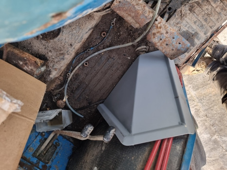 Кабина и интерьер Ford New Holland Ap, Lp Cab, 10 Se. Cab Toe Panel, Panel Guard Pair E3nn16r361aa: фото 7 Кабина и интерьер Ford New Holland Ap, Lp Cab, 10 Se. Cab Toe Panel, Panel Guard Pair E3nn16r361aa: фото 7