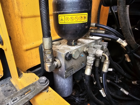 Hyundai Hx220l Hydraulic Priority Valve 31q6-20062 - Гидравлика: фото 1 Hyundai Hx220l Hydraulic Priority Valve 31q6-20062 - Гидравлика: фото 1