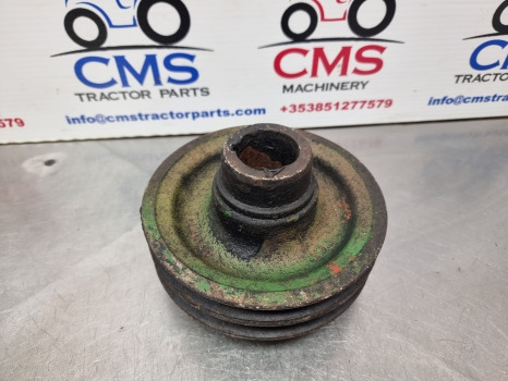 John Deere 1950, 2040, 2140, Crankshaft Pulley R70443 - Натяжитель ремня для Тракторов: фото 2 John Deere 1950, 2040, 2140, Crankshaft Pulley R70443 - Натяжитель ремня для Тракторов: фото 2