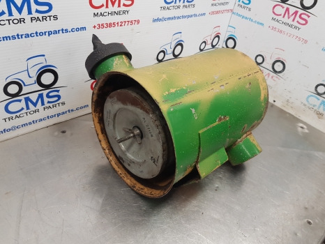 John Deere 3130, 3030, 3135, Air Cleaner Filter Box Al25278 - Система впуска: фото 2 John Deere 3130, 3030, 3135, Air Cleaner Filter Box Al25278 - Система впуска: фото 2