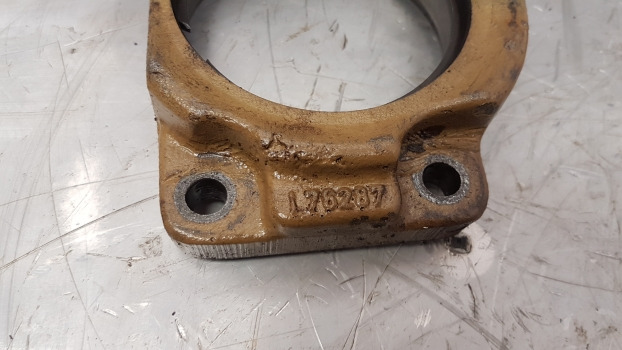 John Deere 6100, 6200, 6300, Se6200, 6400 Pto Bearing Housing L76287 - Трансмиссия: фото 4 John Deere 6100, 6200, 6300, Se6200, 6400 Pto Bearing Housing L76287 - Трансмиссия: фото 4