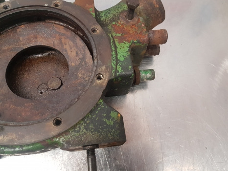 John Deere 6200, 6400, 6300, 7700, 7800 Water Pump Housing R102849 - Помпа для Сельскохозяйственной техники: фото 4 John Deere 6200, 6400, 6300, 7700, 7800 Water Pump Housing R102849 - Помпа для Сельскохозяйственной техники: фото 4