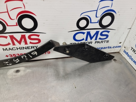 John Deere 6r, 6m Series, 6130m, 6130r Cab Bonnet Hinge Lh Al212729 - Кузов и экстерьер: фото 2 John Deere 6r, 6m Series, 6130m, 6130r Cab Bonnet Hinge Lh Al212729 - Кузов и экстерьер: фото 2