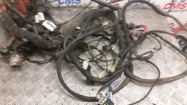 Landini Mythos Tdi 115 Cab Fuse Box Wiring Loom Set - Кабели/ Провода для Тракторов: фото 5 Landini Mythos Tdi 115 Cab Fuse Box Wiring Loom Set - Кабели/ Провода для Тракторов: фото 5