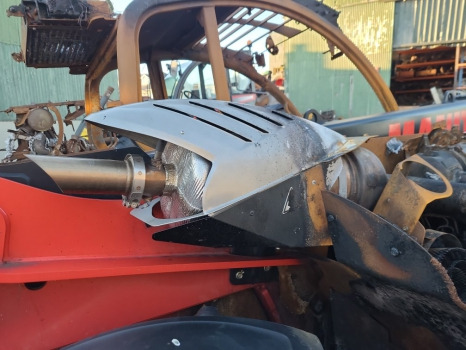 Manitou Mlt 630-115 Exhaust Box Silencer - Глушитель/ Выхлопная система: фото 1 Manitou Mlt 630-115 Exhaust Box Silencer - Глушитель/ Выхлопная система: фото 1