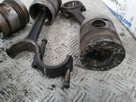 Massey Ferguson 135, 140, 145 Ad3.152 Pistons Set, Con Rod, 82111, 84774, 84957 - Поршень/ Кольцо/ Втулка для Тракторов: фото 5 Massey Ferguson 135, 140, 145 Ad3.152 Pistons Set, Con Rod, 82111, 84774, 84957 - Поршень/ Кольцо/ Втулка для Тракторов: фото 5