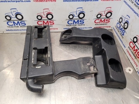 Massey Ferguson 4245, 4255, 4355 Cab Air Vent 3806427m3, 3806426m3 - Часть системы кондиционирования: фото 5 Massey Ferguson 4245, 4255, 4355 Cab Air Vent 3806427m3, 3806426m3 - Часть системы кондиционирования: фото 5