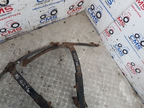 Massey Ferguson 4255, 390, 4255 Front Axle Mudguard Bracket Pair 3760052m10 - Крыло для Сельскохозяйственной техники: фото 4 Massey Ferguson 4255, 390, 4255 Front Axle Mudguard Bracket Pair 3760052m10 - Крыло для Сельскохозяйственной техники: фото 4