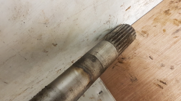 Massey Ferguson 50hx, 50b Front Axle Drive Shaft - Приводный вал для Экскаваторов-погрузчиков: фото 5 Massey Ferguson 50hx, 50b Front Axle Drive Shaft - Приводный вал для Экскаваторов-погрузчиков: фото 5
