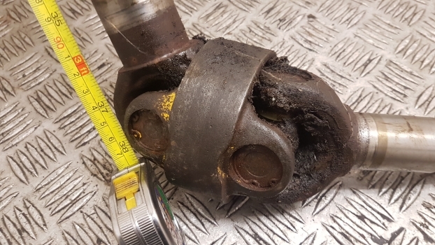 Massey Ferguson 50hx, 50b Front Axle Drive Shaft - Приводный вал для Экскаваторов-погрузчиков: фото 4 Massey Ferguson 50hx, 50b Front Axle Drive Shaft - Приводный вал для Экскаваторов-погрузчиков: фото 4